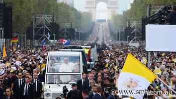 Hundreds of thousands in Paris cheer Pope Leo in largest event of French tour