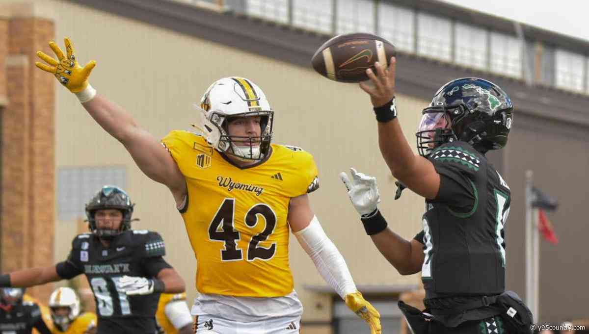 FINAL LIVE FILE: Wyoming 27, Hawaii 10