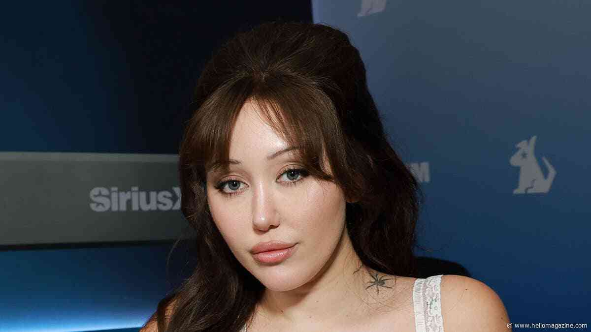 Noah Cyrus shows off curvy figure in string bikini during overseas trip