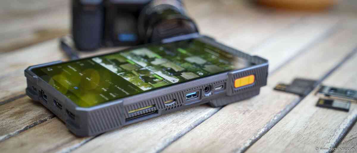 PixelMob Portable AI Workstation review