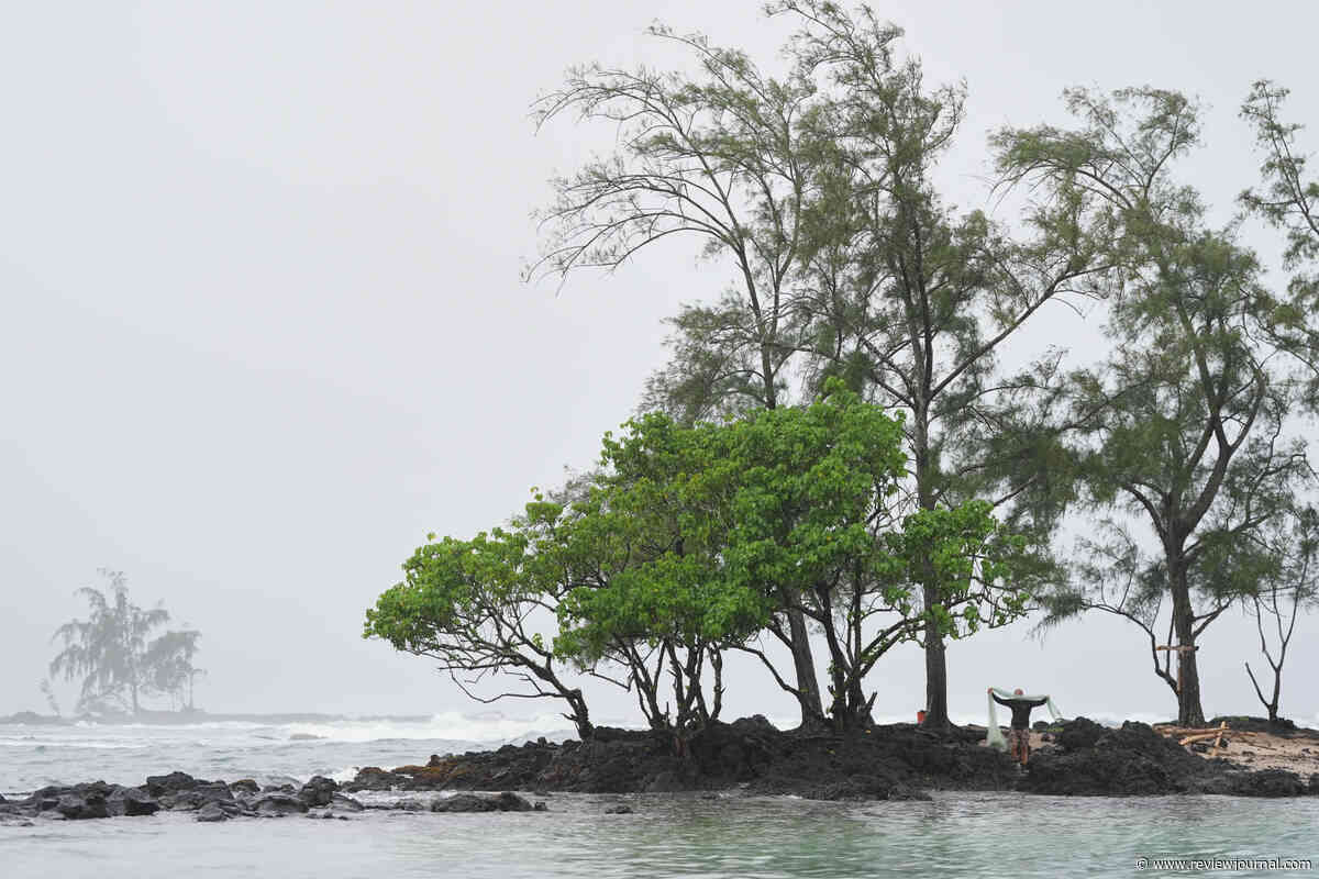 Hurricane Nolo skirts Hawaii, Hurricane Polo still moving towards Mexico