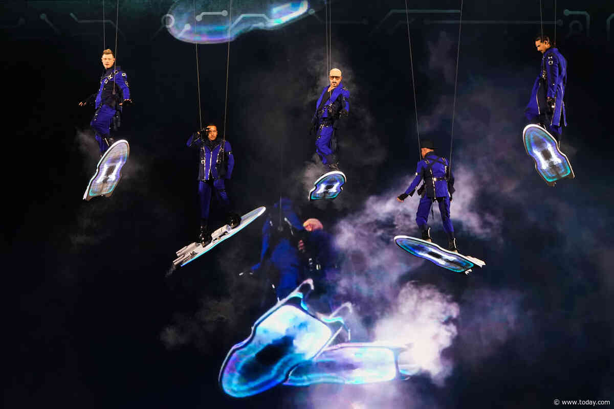 Backstreet Boys Re-Create Iconic ‘Millennium Tour’ Surfboard Entrance— And Fans Are Not OK