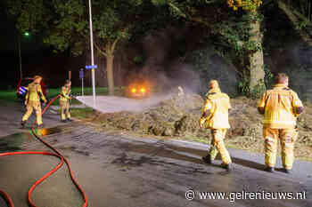 Brandweer uren bezig met brand in berg gemaaid gras