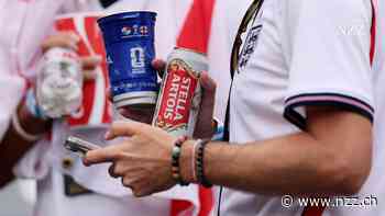 Kein Bier? Diskriminierung! Der britische Premierminister will das Alkoholverbot in den Stadien abschaffen