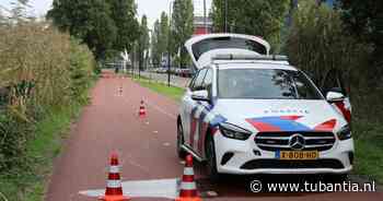 Verdwenen fietspaaltje, zichtbare schade: politieauto moet worden weggesleept op de F35