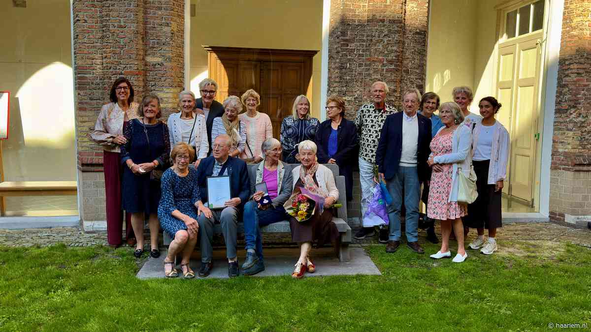 Koninklijke Erepenning voor 175 jaar hulp aan Haarlemmers
