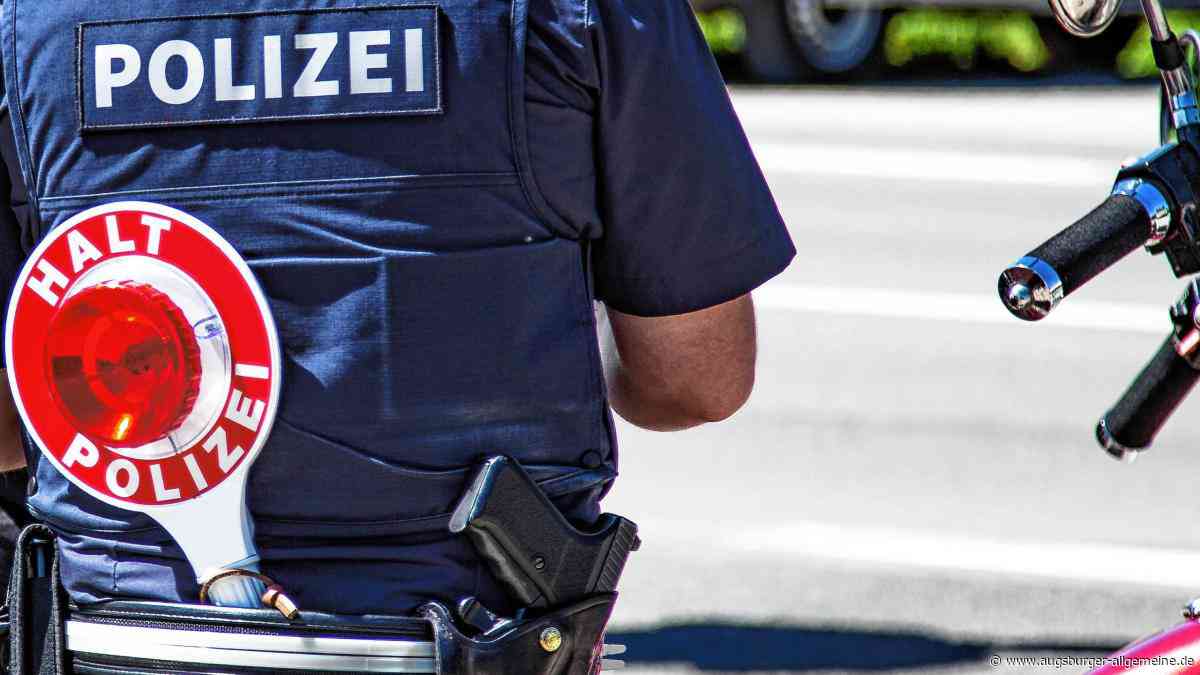 Kontrollaktion in Neuburg: Zwei junge Fahrer mit getunten E-Scootern erwischt