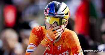 Demi Vollering ontvangt stevige boete en gele kaart na gouden WK-race
