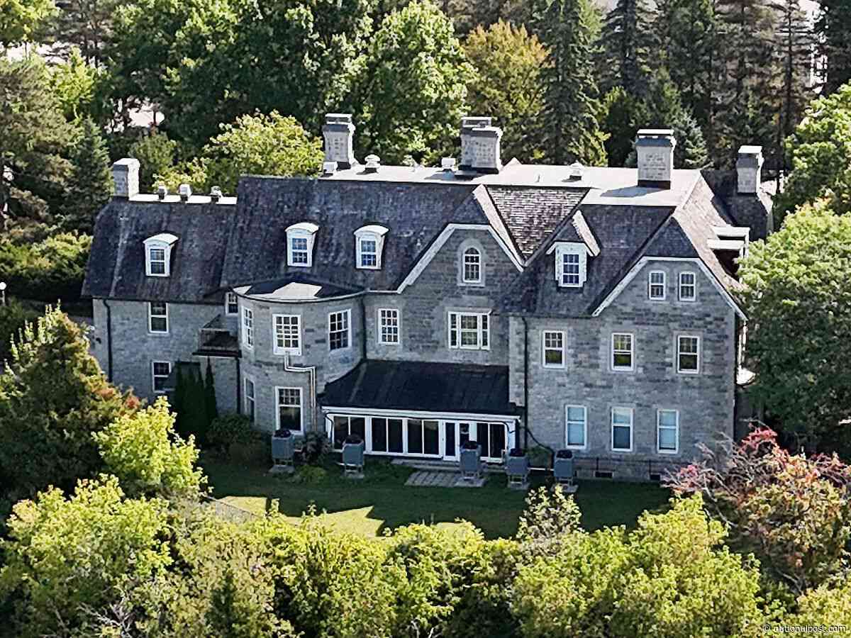24 Sussex Drive is getting renovated. Some think the National Capital Commission should be overhauled too