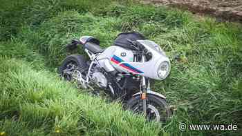 Motorradfahrer verunglückt beim Überholen schwer – zahlreiche Retter alarmiert