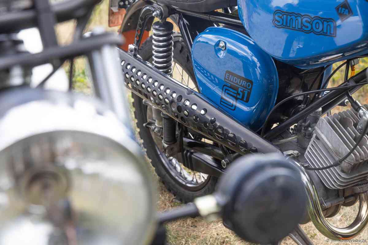 17-Jähriger Simson-Fahrer wird nahe dem Plauen-Park angefahren – Kreuzung für eine Stunde gesperrt
