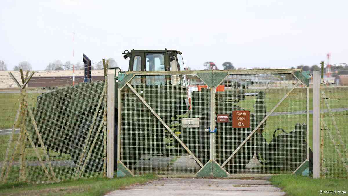 US-Luftwaffe dort stationiert: Britische Polizei nimmt Verdächtige nahe Militärstützpunkt fest