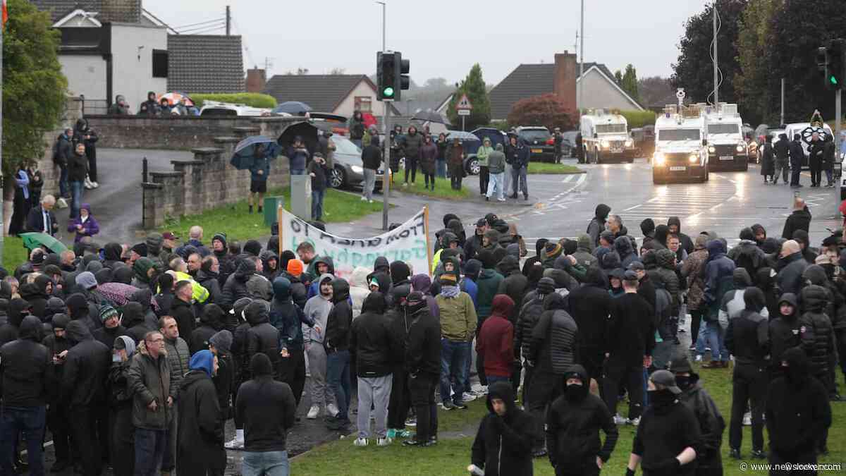 2.000 mensen verzameld in Noord-Ierse stad om omstreden Oranjemars te stoppen