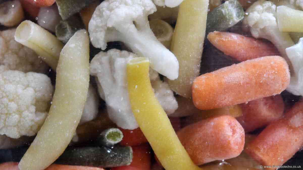 Simple frying pan method for cooking frozen mixed vegetables