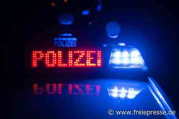 Betrunkener kommt in Limbach-Oberfrohna von der Straße ab und flieht vom Unfallort
