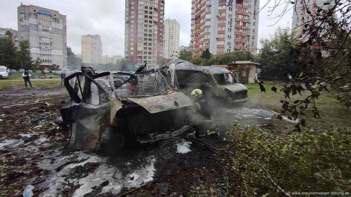 Selenskyj: 2.200 russische Drohnenangriffe allein in der letzten Woche