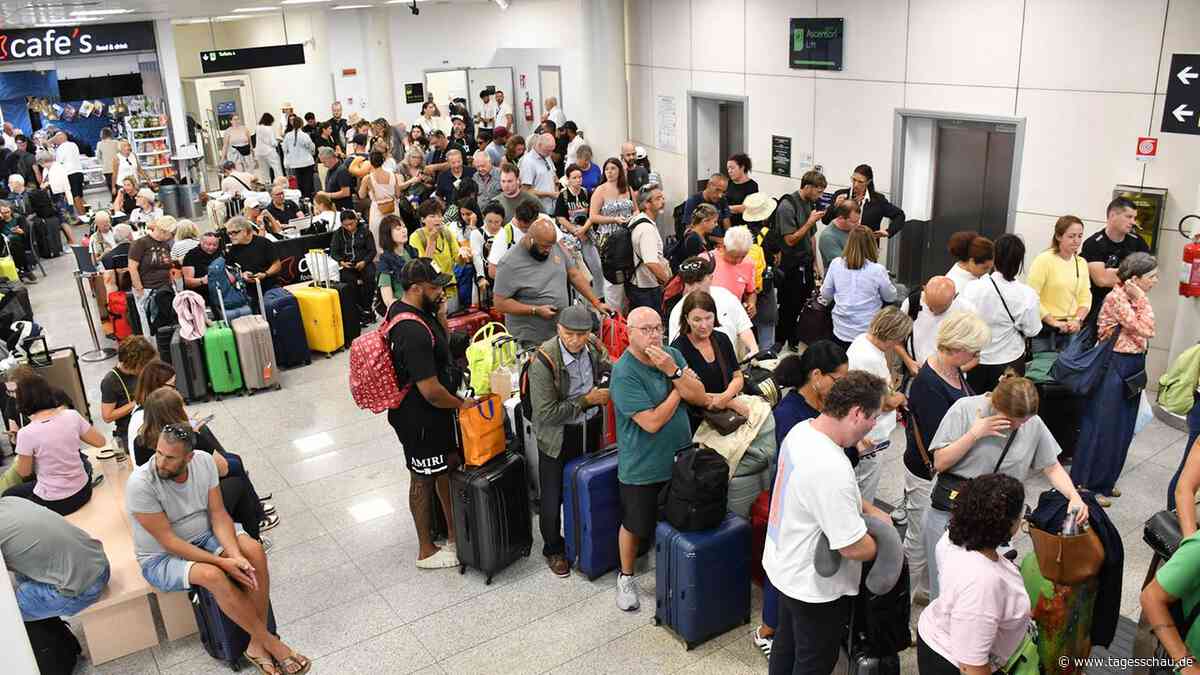 Sizilien: Ätna legt erneut Flugbetrieb in Catania lahm