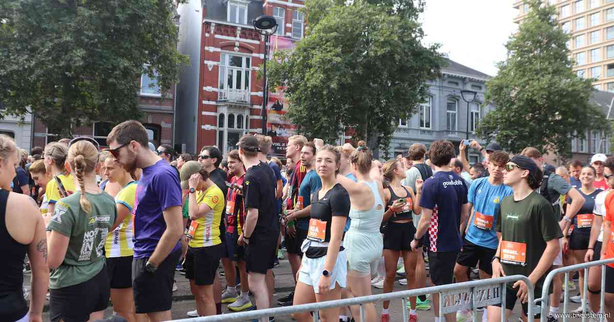 LIVE Tilburg Ten Miles | Winnaars van het 10 kilometerparcours Ten Miles bekend: Belgische Yarno Deveirman pakt eerste plaats, landgenote Nina Lauwaert snelste vrouw