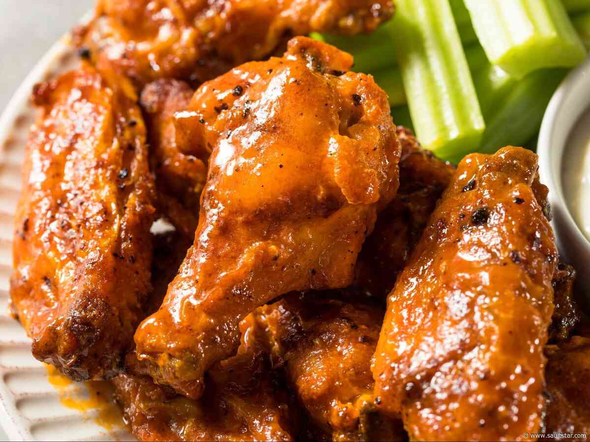 Wings, pizza fundraiser helps Sault church group