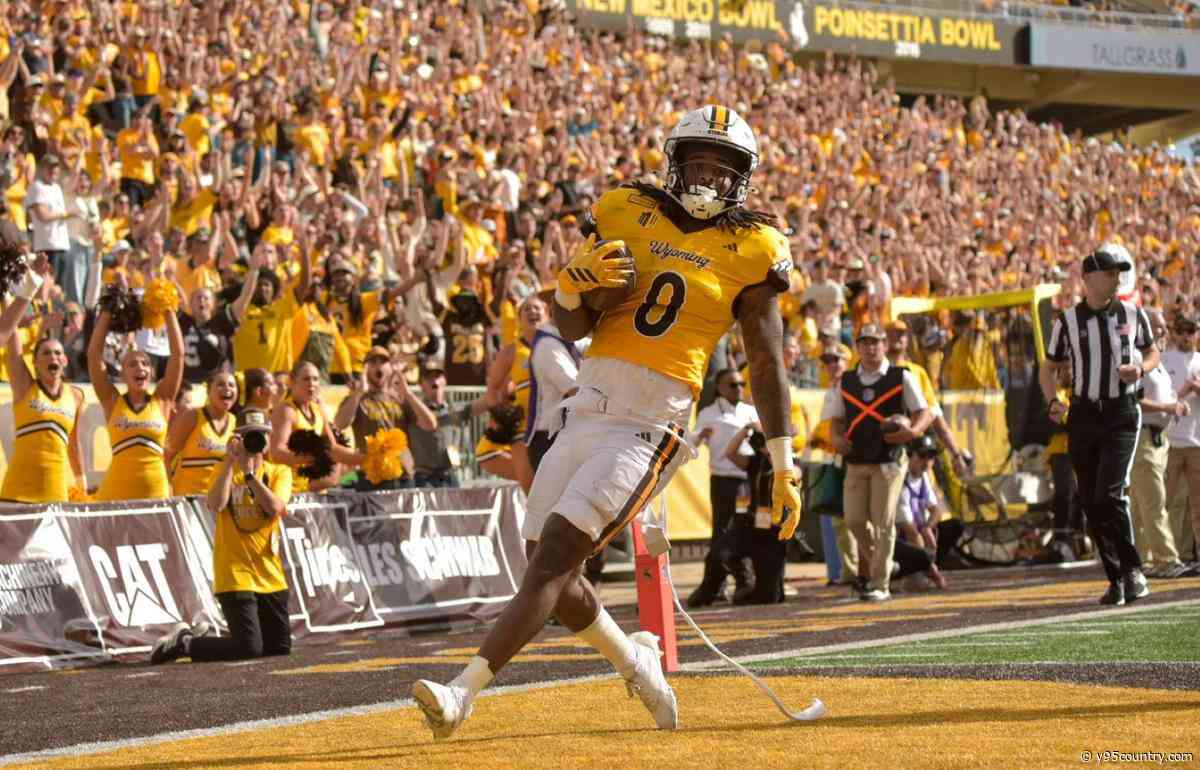 Two-Headed Monster in Pokes' Backfield Comes to Life