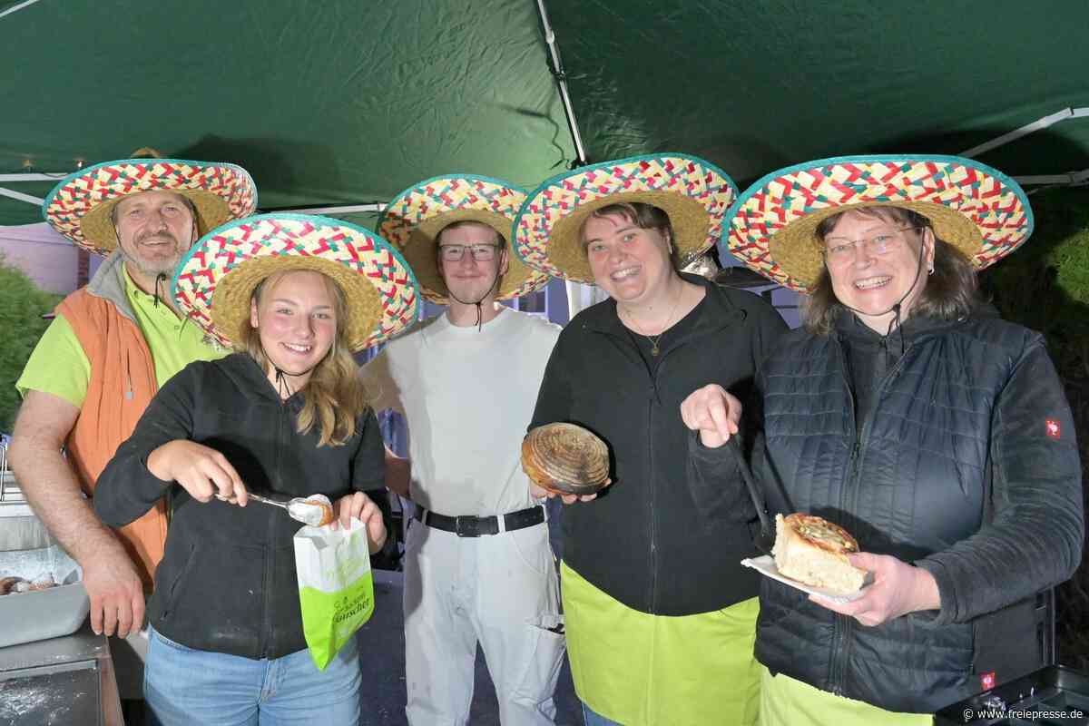 Einkaufsnacht: Feuriges Mexiko-Flair mitten in Thalheim