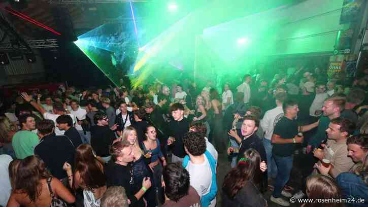 Ausgezeichnete Stimmung herrschte bei der großen Skylightparty am Samstag in Knogl bei Vogtareuth