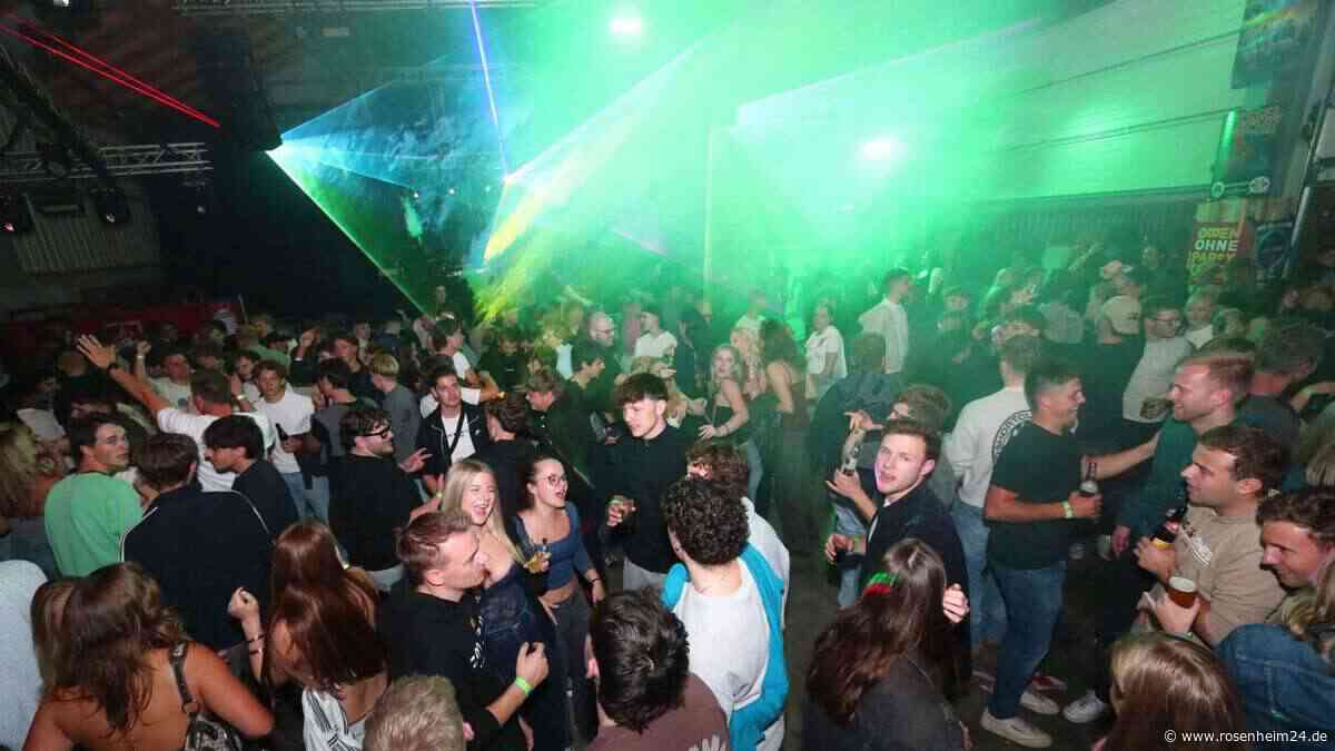 Ausgezeichnete Stimmung herrschte bei der großen Skylightparty am Samstag in Knogl bei Vogtareuth