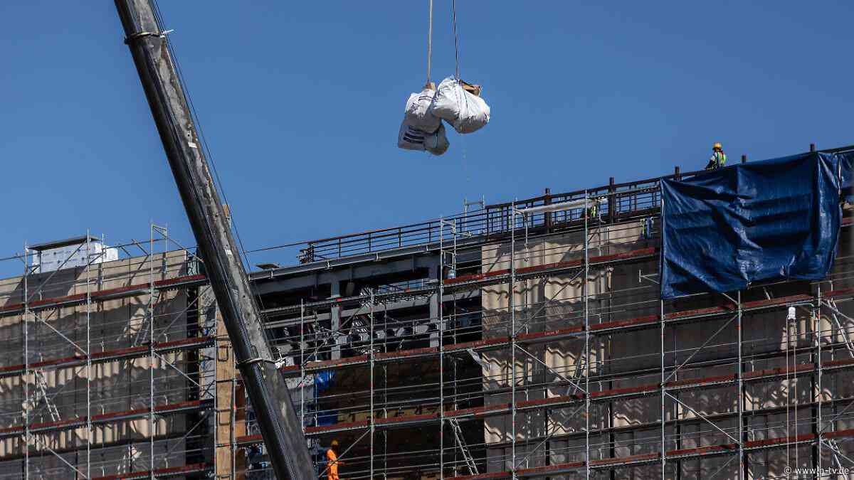 Konsulat in Mailand errichtet: US-Baukonzern zahlt Millionensumme wegen möglicher Ausbeutung