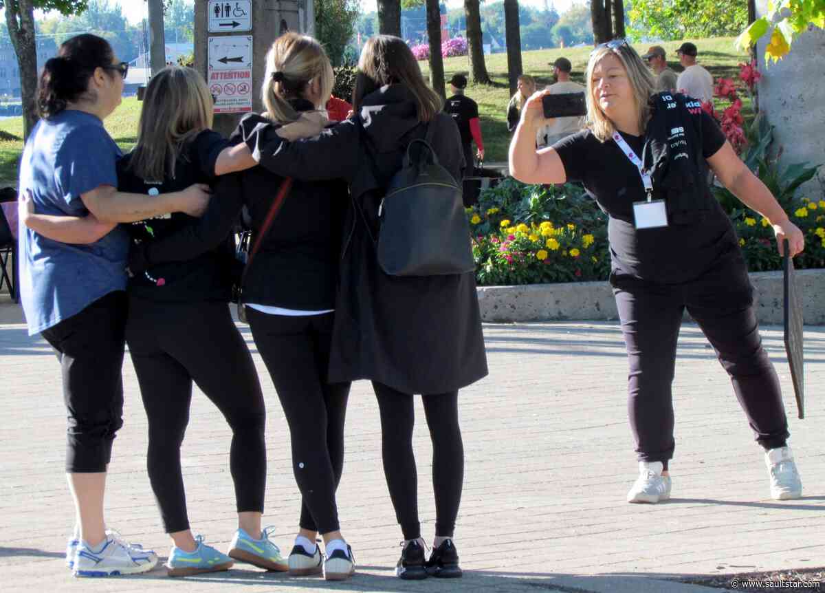 Capturing a Kidney Walk moment: PHOTO GALLERY