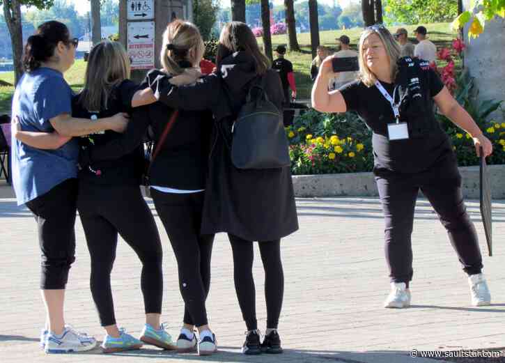 Capturing a Kidney Walk moment: PHOTO GALLERY