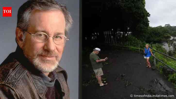 In 1999, Steven Spielberg bought this 2.8-acre LA equestrian estate for $5.75 million