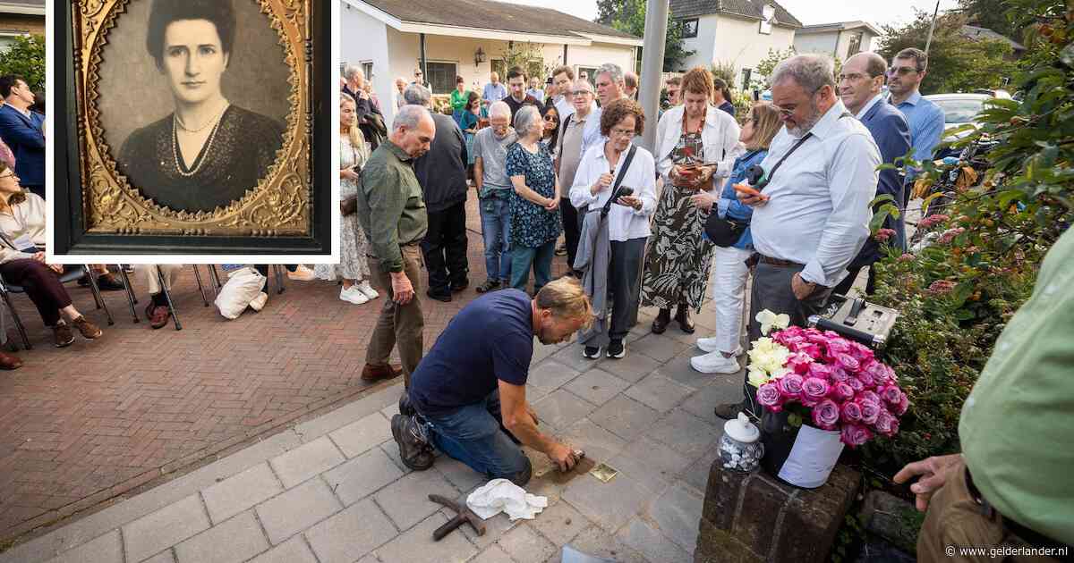Een gedenkteken voor ‘Bella’ brengt familieleden van over de hele wereld samen in Arnhem