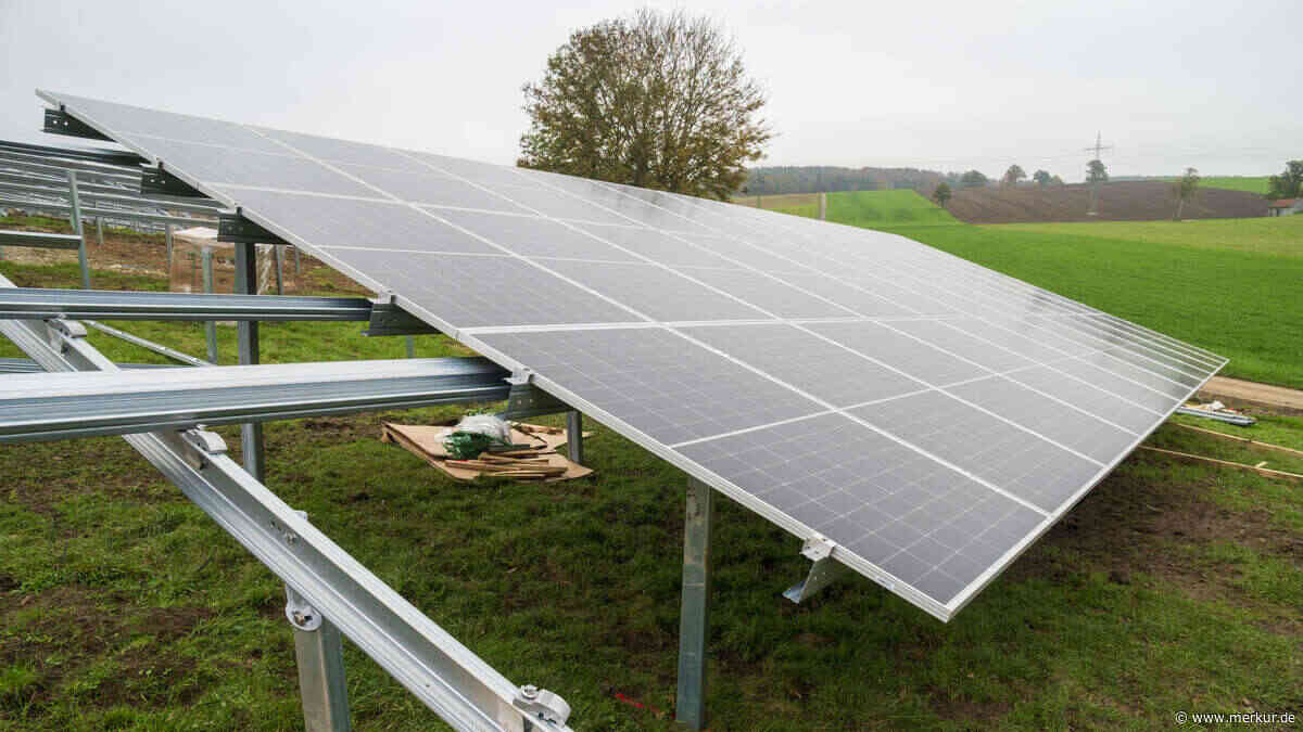 Klage gegen Gemeinde: Gericht prüft Bebauungsplan für Riesen-PV-Anlage