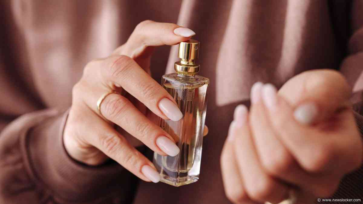 ’Steeds worden pakketjes bij mij afgeleverd en nu heb ik in een opwelling een parfum achterovergedrukt’