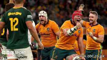 Four men down - but Australia still beat South Africa