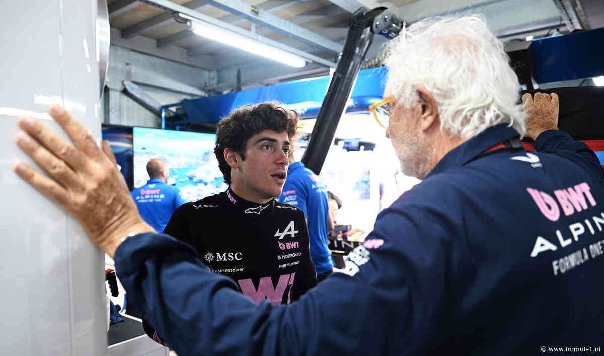 Flavio Briatore hint op consequenties na kostbare crash Franco Colapinto: ‘Mag niet gebeuren’