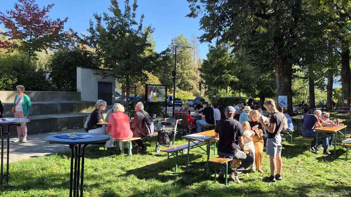 Bad Tölz: Pop-up-Biergarten holt Demenz mitten ins Leben