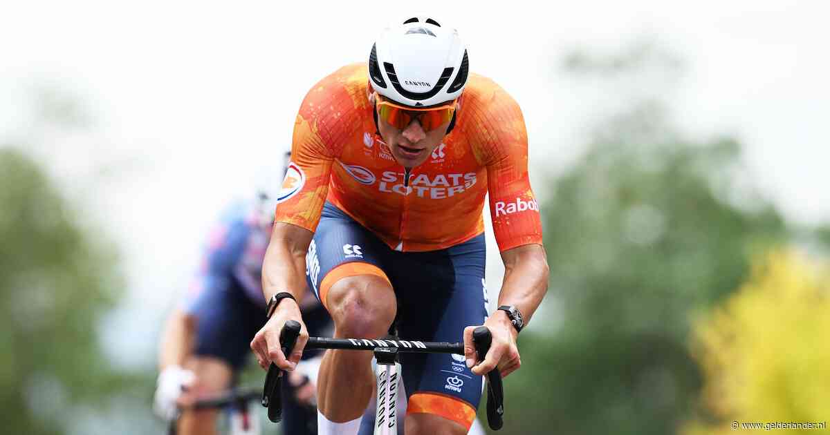LIVE WK wielrennen | Van der Poel maakt indruk en rijdt samen met Roglic en twee anderen weg bij Van Aert en co