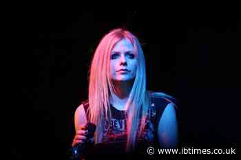 Avril Lavigne Body Double Rumour: Singer Calls Theory 'Dumb'