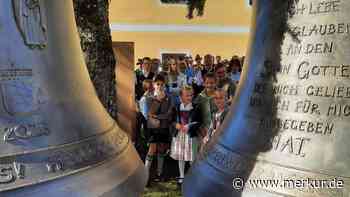 Gut fünf Tonnen Gesamtgewicht: Kardinal Marx weiht neue Bronzeglocken für Kirche in Oberbayern