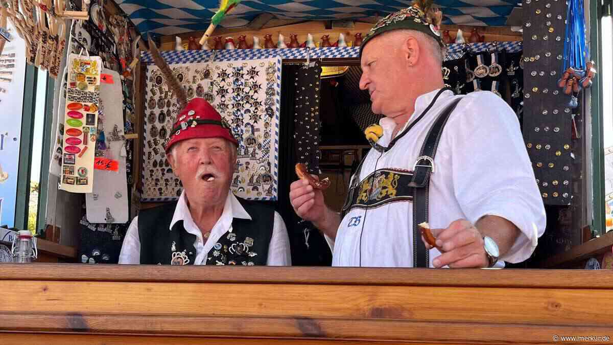 Kleinster Stand am Oktoberfest: Fürst Albert hatte ihr Pfeiferl im Mund