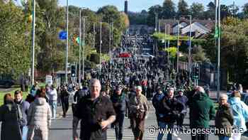 Umstrittener Marsch in Nordirland - Gegner blockieren Oranier-Parade