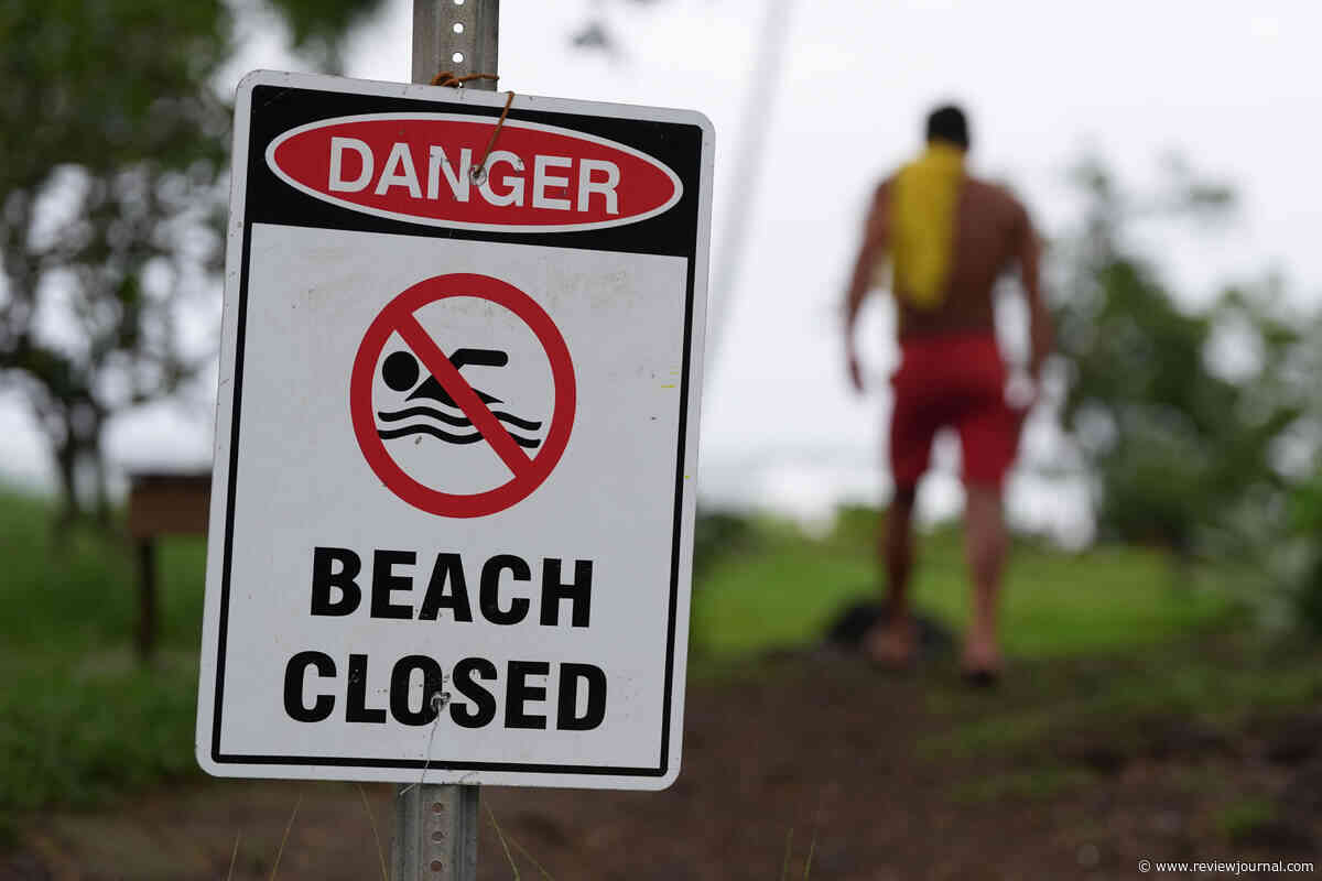 Hurricane Nolo moving past Hawaii, still poses risks. Hurricane Polo pushes on toward Mexico