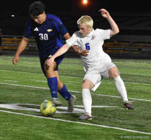 Frankfort’s boys soccer team beats Franklin County in shootout