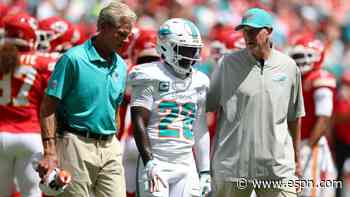 Dolphins RB Achane suffers knee injury, won't return vs. Chiefs