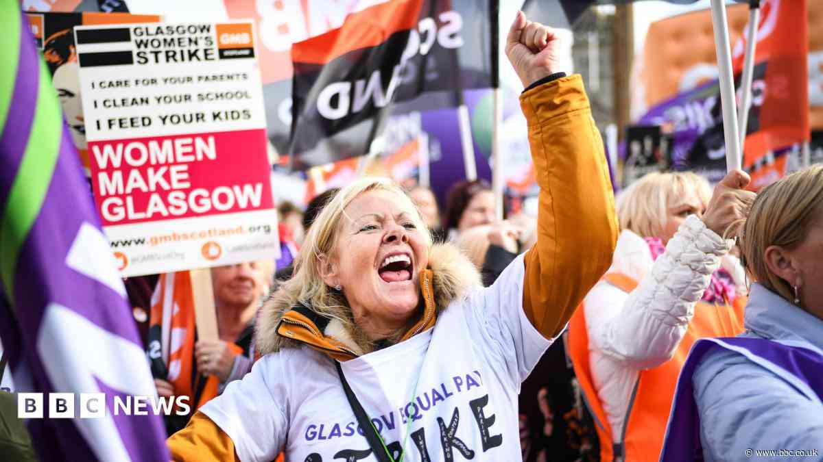 Domestic abuse workers face £11k pay cut under new council scheme
