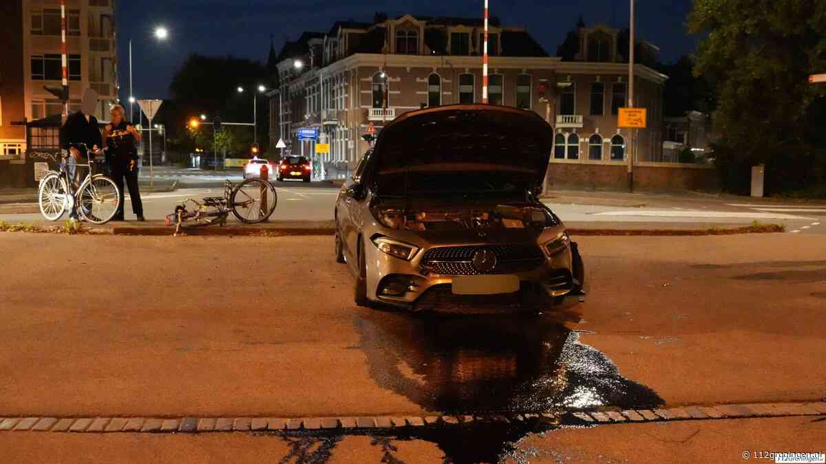 Eenzijdig ongeval in Groningen; auto zwaar beschadigd