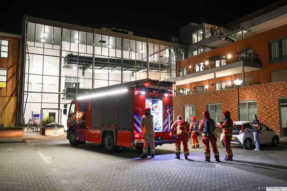 Middelbrand appartementencomplex Poststraat in Winschoten
