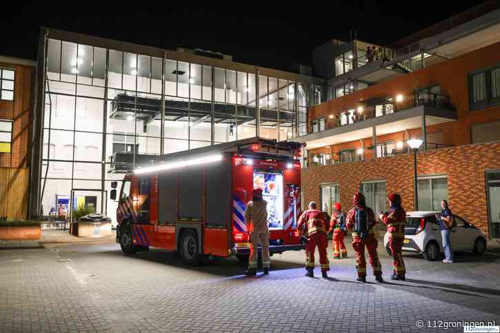 Middelbrand appartementencomplex Poststraat in Winschoten
