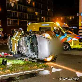 Flinke ravage bij botsing in Enschede